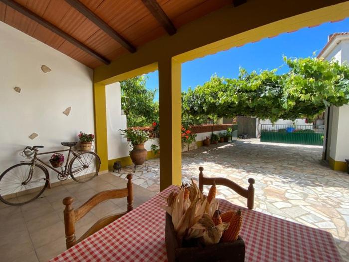 Appartement Casinha Da Avo Rosario à Juncal  Extérieur photo
